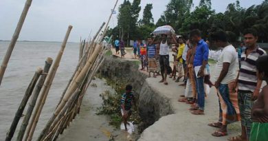 কান্নার শব্দ কোথাও পৌছায়নি, সেচ্ছাশ্রমে বাঁচার চেষ্টা! কান্নার শব্দ কোথাও পৌছায়নি, সেচ্ছাশ্রমে বাঁচার চেষ্টা!